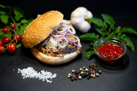Pulled pork burger with tomato sauce