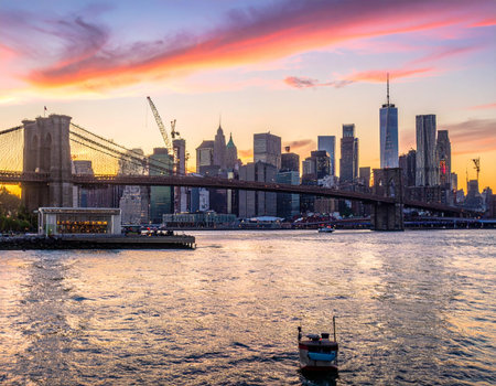 Manhattan Skyline and Brooklyn Bridge at sunset, New York City, USAの写真素材