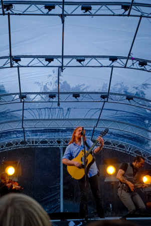 HELSINGBORG; SWEDEN â 10 JULY 2008: Swedish music artist Lars WinnerbÃ¤ck sings at consertのeditorial素材