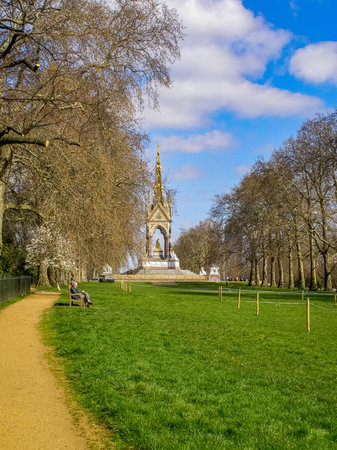 The Albert Memorial in Kensington Gardens, Londonの写真素材
