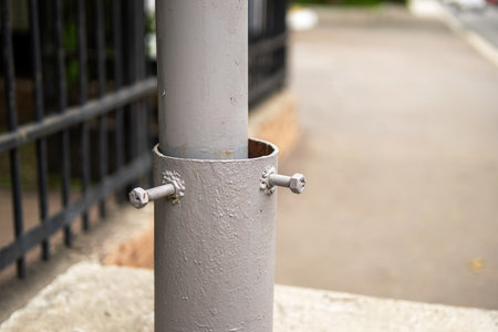 Metal pipe with an inner metal table bolted inside