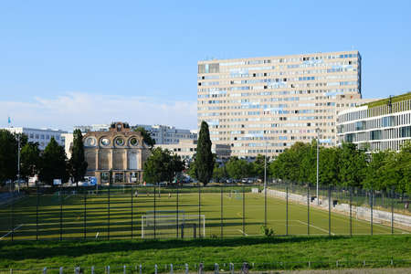 Berlin, June 15th 2021, view from the Tempodrom to the Excelsiorhaus and the torso of the Anhalter Bahnhofのeditorial素材