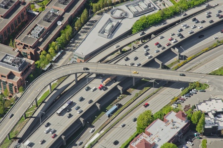 Aerial perspective of heavy traffic one direction and light traffic the otherの写真素材