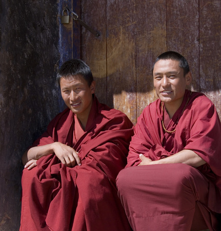 Buddhist monks at Ganden Monastery high in the Himalayas in the Tibet Autonomous Region of China.のeditorial素材