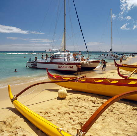 Tourist crowds on Waikiki Beach. Hawaii USAのeditorial素材