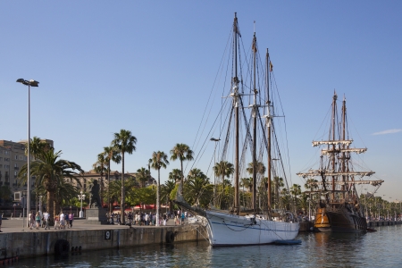 The waterfront of Port Vell  Placa del Portal de la Pau  at the south end of Las Ramblas in the Old Town district of Barcelona in the Catalonia region of Spain のeditorial素材