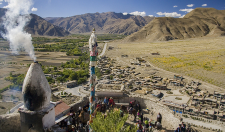 View from the Yungbulakang Palace (or Yumbu Lakhang) high in the Himalayas in the Tibet Autonomous Region of China.のeditorial素材