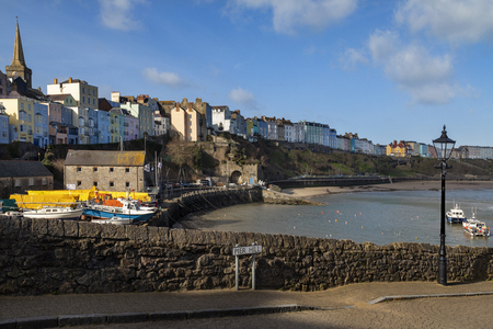 Tenby harbor in Carmarthen Bay, Pembrokeshire, south Wales in the United Kingdom.のeditorial素材