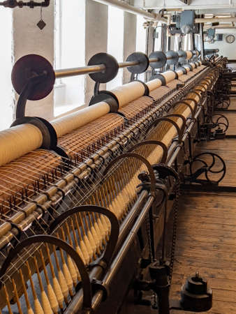 Quarry Bank Mill (also known as Styal Mill) in Styal, Cheshire, in northwest England. It is one of the best preserved textile factories of the Industrial Revolution. Quarry Bank Mill was established by Samuel Greg and dates from 1784.のeditorial素材