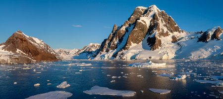 The northern entrance to the Lamaire Channel on the Antarctic Peninsula in Antarctica.の写真素材
