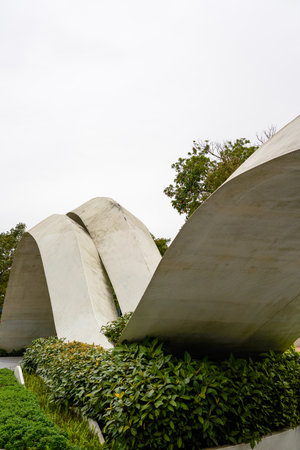 A white circular arch in the parkの写真素材