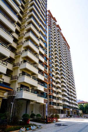 1 A newly built high-rise residential building in a residential complex in a Chinese city