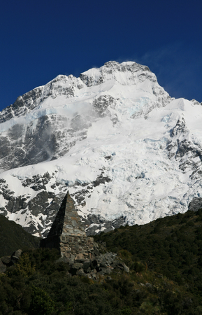 The Climbers Memerorial Mt Cook hike scenic view of vast mountain face, new zealandの写真素材