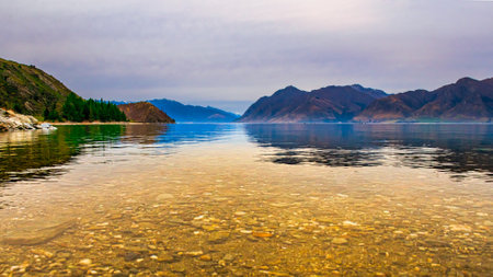 Wide range of colour in the late afternoon by the beach at Lake Haweaの写真素材