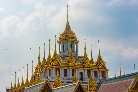 Wat Rakhang Khositaram Temple in Bangkok, Thailandのeditorial素材