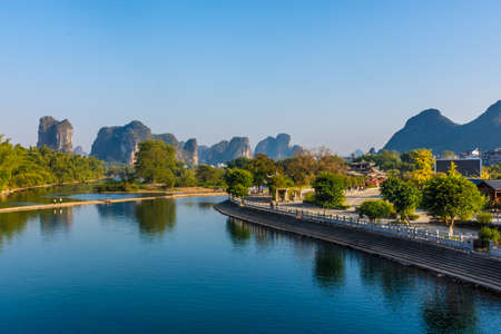 YANGSHUO, CHINA, 6 DECEMBER 2019:Landscape of the Li River in Yangshuo, Chinaのeditorial素材