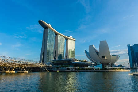 SINGAPORE, 3 OCTOBER 2019: The modern Marina Bay Sands Hotelのeditorial素材