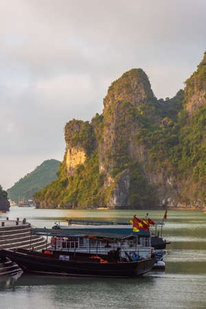 HA LONG BAY, VIETNAM, JANUARY 6 2020: boat in Ha Long Bayのeditorial素材