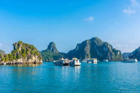 HA LONG BAY, VIETNAM, JANUARY 6 2020: Ship in the beautiful Ha long bayのeditorial素材