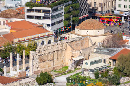 ATHENS, GREECE, 12 DECEMBER 2021: Monastiraki squareのeditorial素材