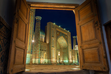 The door to the Registan square, Samarkand, Uzbekistanの写真素材