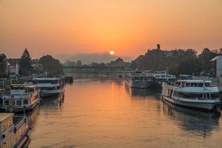 Regensburg, Germany, October 18, 2018, Sunrise above the Danube River in the Winter - Regensburg, Germany,のeditorial素材