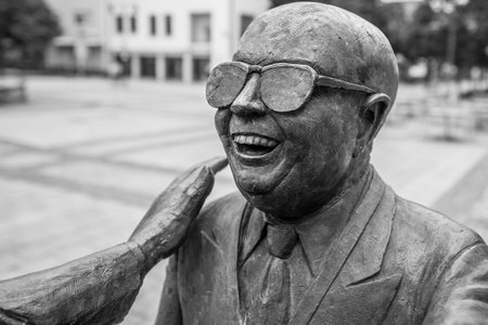 Balingen, Baden-WÃ¼rrtemberg, Germany, June 20, 2021, Bronze statue of Guido Messer in the center of Balingen with the title - Manus manum lavat, One hand washes the other - Germanyのeditorial素材
