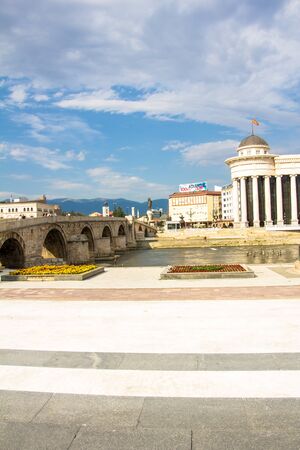 Old Stone Bridge Over Vardar River, Skopje, Macedoniaのeditorial素材