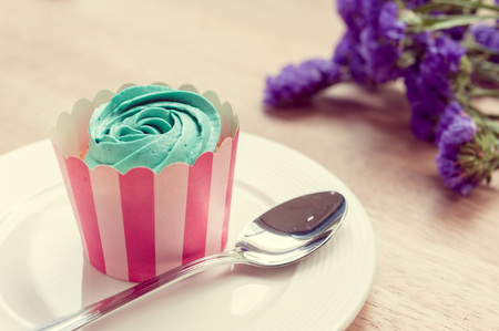 Cupcake and lavender vintage color toneの写真素材