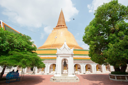 The first pagoda, Phra Pathom Jedi in Nakronpathom, Thailandの写真素材