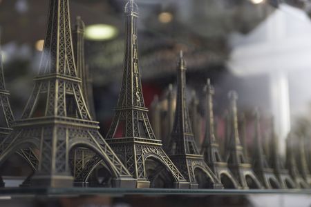 Models Of Eiffel Tower In Shop Windowの写真素材