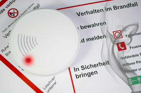fire detector with alert and smoke