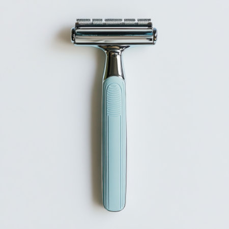 Showcasing a sustainable razor designed for repeated use, featuring interchangeable blades that promote eco-conscious shaving practices. Ideal for minimizing waste.の素材