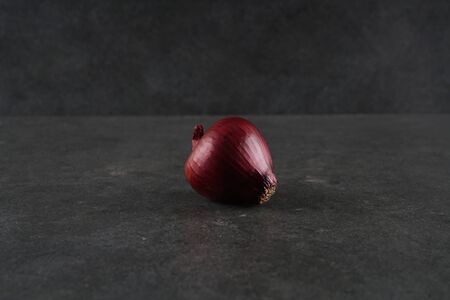 Red onions stock photoの写真素材