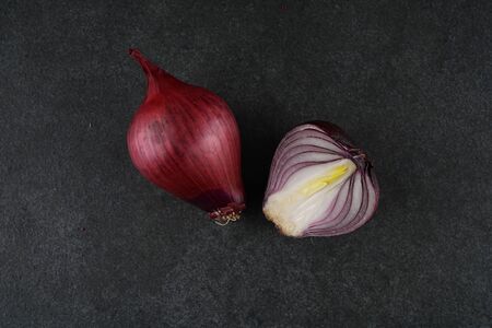 Red onions stock photoの写真素材