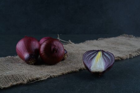 Red onions stock photoの写真素材