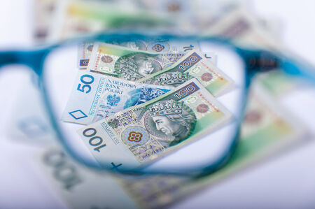 A look through the glasses at the Polish banknotes