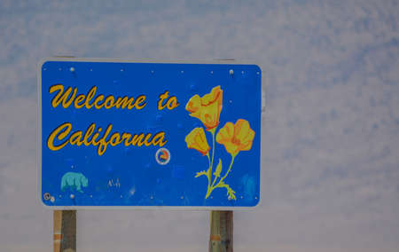 Welcome to California Border Signの写真素材