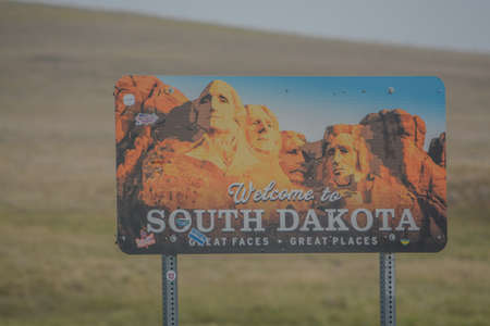 The South Dakota State line border sign for travelers visitingのeditorial素材