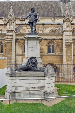 Oliver Cromwell Statue in front of Palace of Westminster,  London, England, Great Britainのeditorial素材