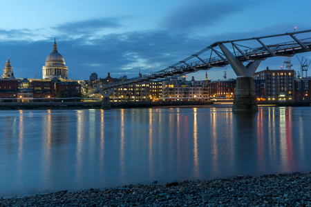 LONDON, ENGLAND - JUNE 18 2016: Night photo of Millennium Bridge, Thames River and  St. Paul Cathedral, London, Great Britainのeditorial素材