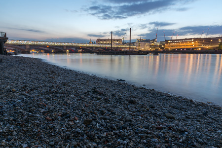 LONDON, ENGLAND - JUNE 17 2016: Night photo of Blackfriars Bridge and Thames River, London, United Kingdomのeditorial素材