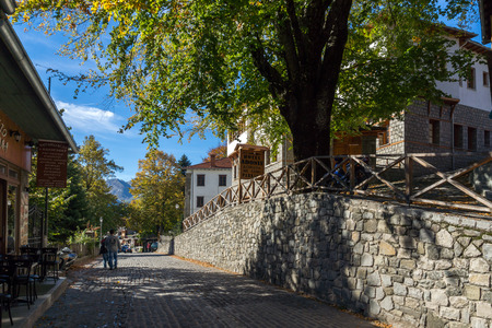 METSOVO, EPIRUS, GREECE - OCTOBER 19 2013: Panoramic view of village of Metsovo near city of Ioannina, Epirus Region, Greeceのeditorial素材