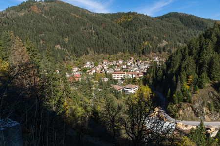 Panoramic view of town of Shiroka Laka and Rhodope Mountains, Smolyan Region, Bulgariaの写真素材