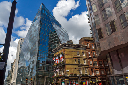 LONDON, ENGLAND - JUNE 15 2016: Modern business building in City of London, England, Great Britainのeditorial素材