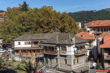 METSOVO, EPIRUS, GREECE - OCTOBER 19, 2013: Autumn view of village of Metsovo near city of Ioannina, Epirus Region, Greeceのeditorial素材
