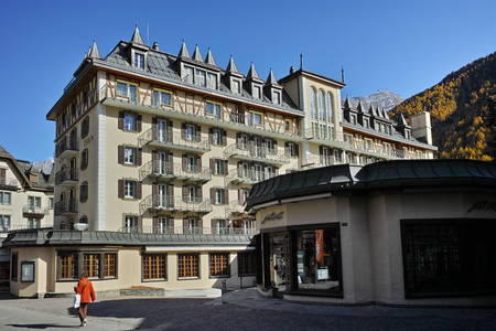 ZERMATT, SWITZERLAND - OCTOBER 27, 2015:   Typical Street in Zermatt Resort, Canton of Valais, Switzerlandのeditorial素材