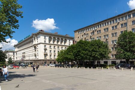 SOFIA, BULGARIA -MAY 20, 2018:  Typical street in the center of city of Sofia, Bulgariaのeditorial素材