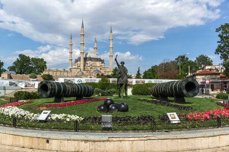 EDIRNE, TURKEY - MAY 26, 2018:  Monument of Ottoman Sultan Mehmed II with medieval cannon in city of Edirne,  East Thrace, Turkeyのeditorial素材