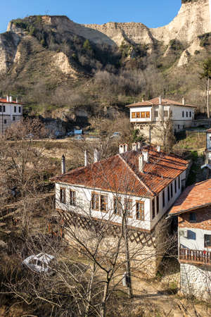 MELNIK, BULGARIA - DECEMBER 31, 2019: Typical street and old houses at town of Melnik, Blagoevgrad region, Bulgariaの写真素材